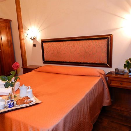 Domus Florentiae Hotel Florence Buitenkant foto
