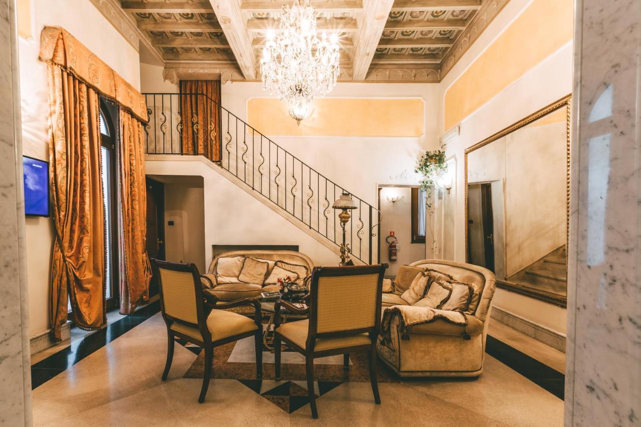 Domus Florentiae Hotel Florence Buitenkant foto